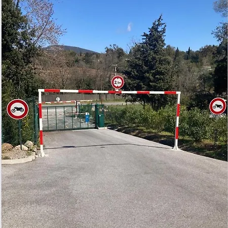 Les Restanques Vue Capucines 1057 아파트